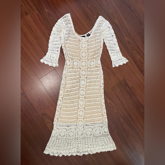 Moda international crochet maxi dress with nude under dress size small - Picture 2 of 6